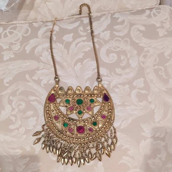 Necklace - Picture 1 of 1